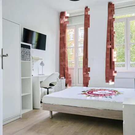 Rent this 2 bed room on 20 Rue Brûle Maison in 59000 Lille, France