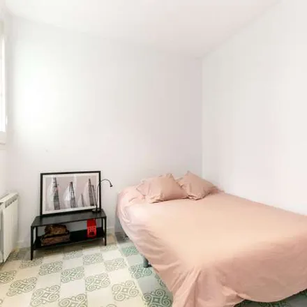Rent this 2 bed apartment on Carrer de Rocafort in 155, 08001 Barcelona