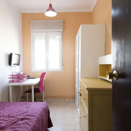 Image 4 - Calle de María Teresa Acosta, 28011 Madrid, Spain - Apartment for rent