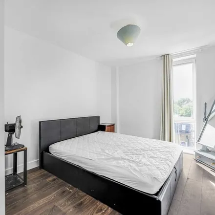 Image 8 - White Horse Lane, London, E1 3FY, United Kingdom - Apartment for rent