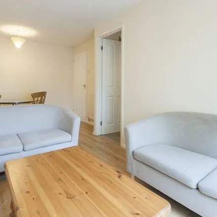 Rent this 4 bed apartment on Ablett Close in Oxford, OX4 1XH