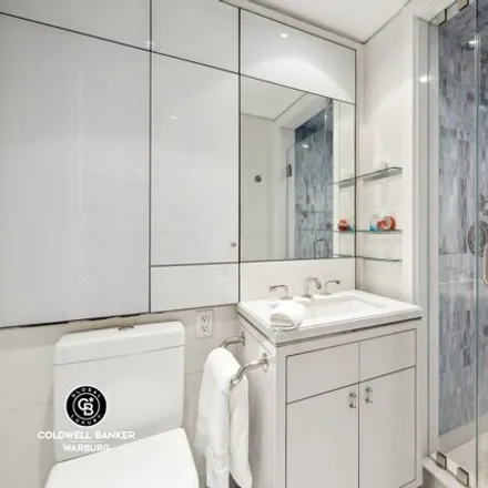 Image 9 - 18 East 62nd Street, New York, NY 10065, USA - Condo for sale