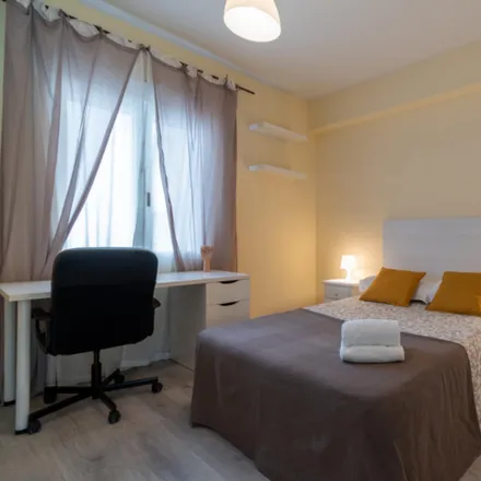 Rent this 5 bed room on Madrid in Calle de Agustín de Foxá, 22