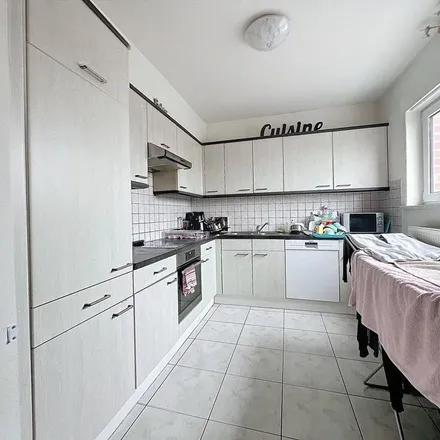 Rent this 2 bed apartment on Kapellelaan 385-387 in 1860 Meise, Belgium