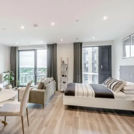 Rent this studio apartment on unnamed road in Strand-on-the-Green, London