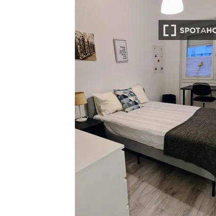 Rent this 4 bed room on Rua Martins Rosado in 2700-573 Falagueira-Venda Nova, Portugal
