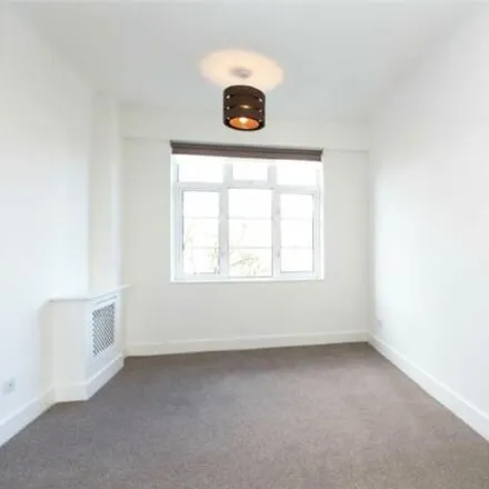 Image 6 - Grove End Gardens, 33 Grove End Road, London, NW8 9ND, United Kingdom - Room for rent