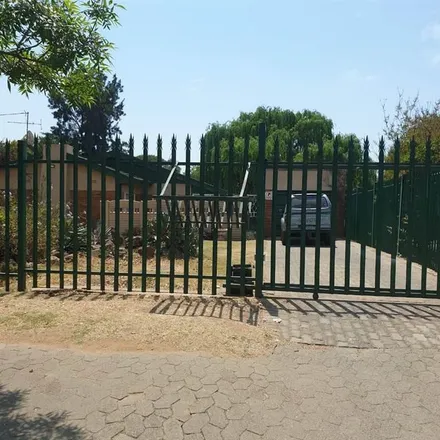 Image 2 - Monument Road, Rhodesfield, Kempton Park, 1627, South Africa - Apartment for rent