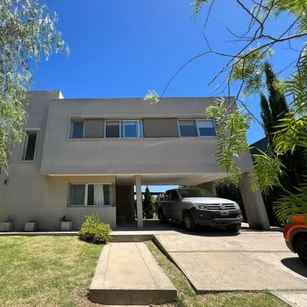 Rent this 4 bed house on Boulevard de Todos los Santos in Partido de Tigre, Dique Luján