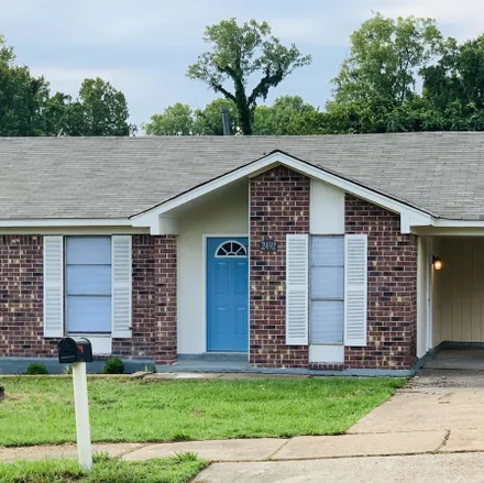 Buy this 3 bed house on 2486 Lisa Avenue in Memphis, TN 38127