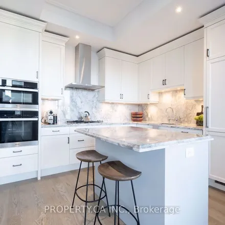 Image 8 - 131 Hazelton Avenue, Old Toronto, ON M5R 1J2, Canada - Apartment for rent