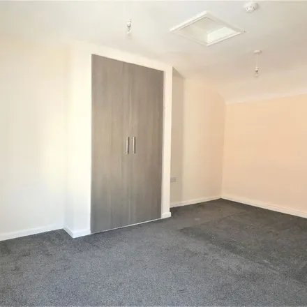 Image 9 - Collinswood Court, Lichfield Street, Stone, ST15 8NB, United Kingdom - Apartment for rent