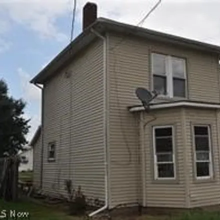 Image 2 - 13 North Basin Street, Frazeysburg, Muskingum County, OH 43822, USA - House for sale