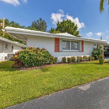 Buy this 2 bed house on 724 Caribbean Circle in Venice Gardens, Sarasota County