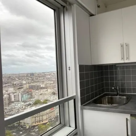 Image 3 - 70 Rue Emeriau, 75015 Paris, France - Apartment for rent