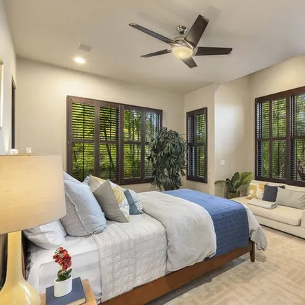 Rent this 4 bed house on Honolulu