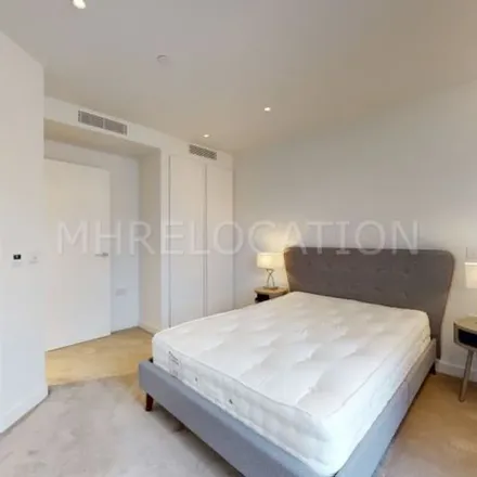 Rent this 3 bed apartment on Marugame Udon in 449 Strand, London
