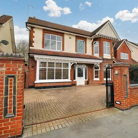 Rent this 5 bed house on Berther Road in London, RM11 3HS