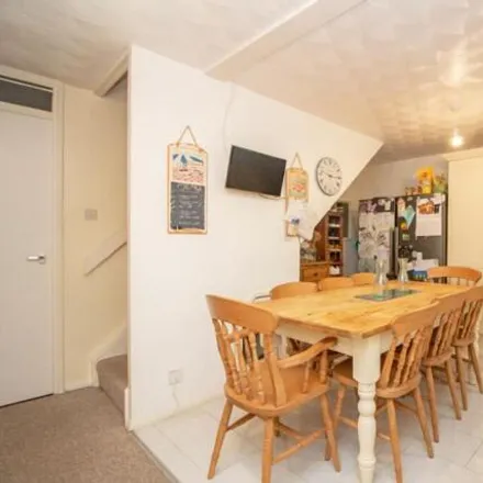 Image 3 - Chaffinch Green, Havant, PO8 9UG, United Kingdom - Townhouse for sale