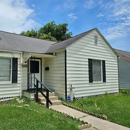 Rent this 3 bed house on 842 Aron Street in Baytown, TX 77520