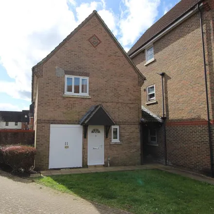 Rent this 2 bed apartment on Aynsley Gardens in Harlow, CM17 9PD