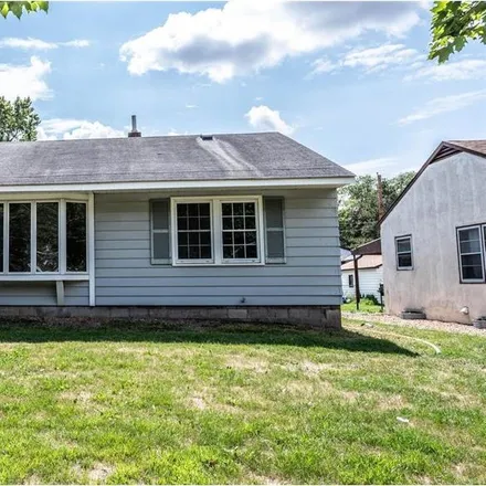 Buy this 3 bed house on 1870 Hoyt Avenue East in Saint Paul, MN 55119