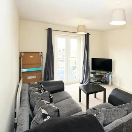 Image 3 - 1;2;3;4;5;6 Pinehurst Walk, Chapelford, Warrington, WA5 8HL, United Kingdom - Apartment for sale