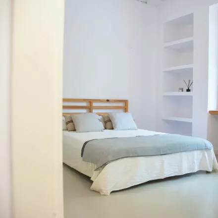 Rent this 8 bed room on Carrer de Còrsega in 443-451, 08037 Barcelona