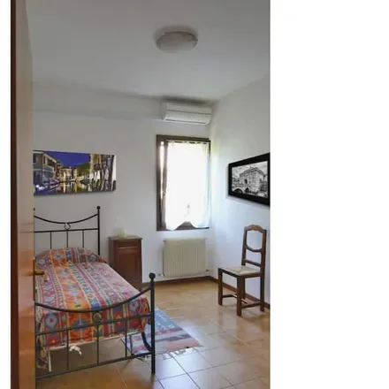Rent this 2 bed apartment on 31020 Lancenigo TV