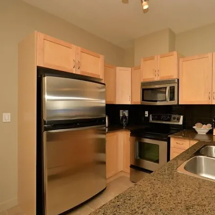 Rent this 2 bed condo on Calgary in AB T2J 7J4, Canada
