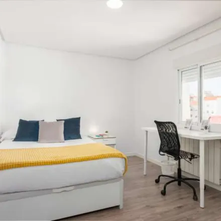 Image 3 - Calle de Alonso Núñez, 33, 28039 Madrid, Spain - Apartment for rent