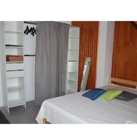 Rent this 3 bed apartment on 10 Rue Carnot in 29600 Morlaix, France