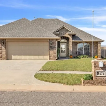 Buy this 3 bed house on 915 Northeast 30th Street in Moore, OK 73160