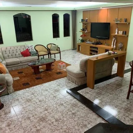 Buy this 5 bed house on 40º Batalhão de Polícia Militar Metropolitana in Rua José Romano 73, Bairro dos Casa