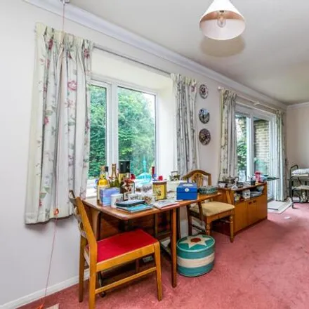 Image 4 - Chasefield Close, Jacobs Well, GU4 7YR, United Kingdom - Duplex for sale