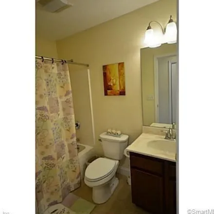 Image 4 - Freedom Way, East Lyme, CT 06376, USA - Townhouse for rent