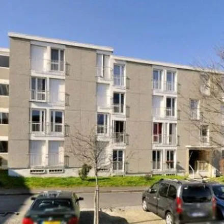 Rent this 3 bed apartment on Roseraie in Avenue du Parc, 31500 Toulouse