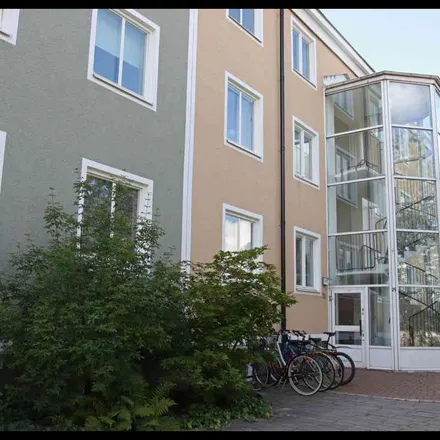 Rent this 3 bed apartment on Ödegårdsgatan 27 in 587 23 Linköping, Sweden