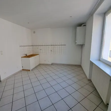 Image 3 - 81 Rue de la République, 38270 Beaurepaire, France - Apartment for rent