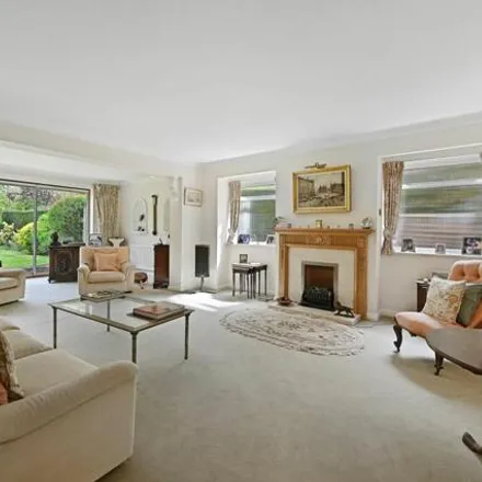 Image 2 - The Highway, London, SM2 5QS, United Kingdom - House for sale