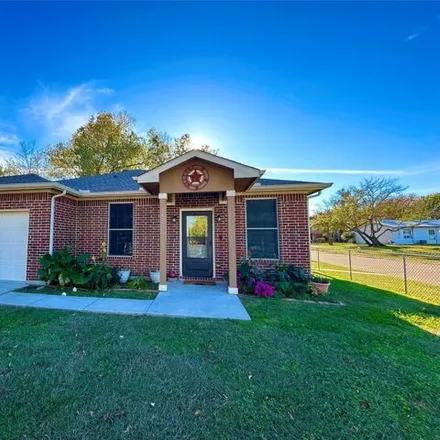 Buy this 3 bed house on 747 Casa Grande Drive in Seagoville, TX 75159