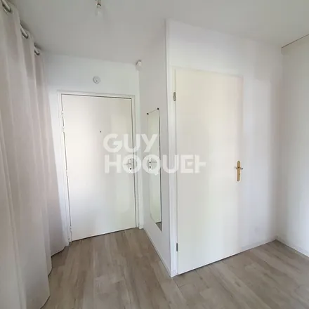 Image 5 - 2 Rue Pierre Curie, 77680 Roissy-en-Brie, France - Apartment for rent