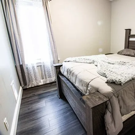 Rent this 3 bed apartment on City of Niagara Falls