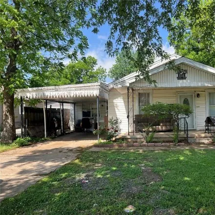Buy this 3 bed house on 316 Southwest 42nd Street in Oklahoma City, OK 73109