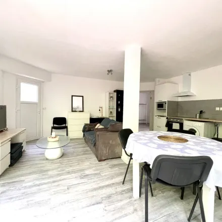 Rent this 2 bed apartment on 1 Avenue de Clermont in 34230 Plaissan, France