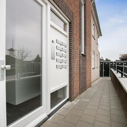 Rent this 1 bed apartment on Nieuwstraat 3H in 3273 AP Westmaas, Netherlands