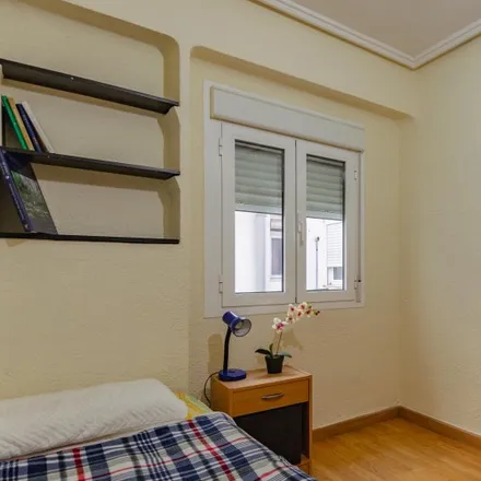 Rent this 1 bed room on Carrer del Mestre Giner in 46950 Xirivella, Spain