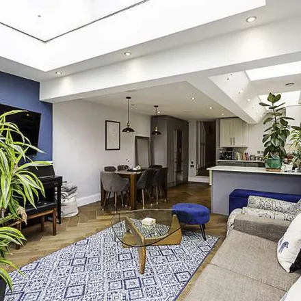Image 4 - Robinson Road, London, SW17 9DP, United Kingdom - Apartment for rent