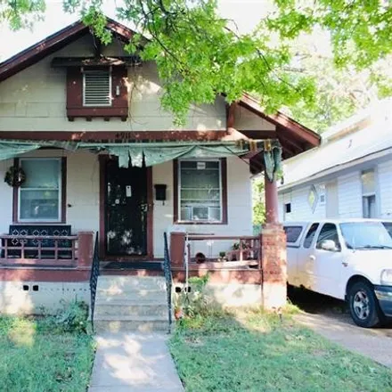 Buy this 3 bed house on 4911 Chestnut Avenue in Kansas City, MO 64130