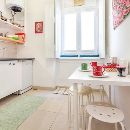 Rent this 3 bed apartment on Clínica do Pelo in Rua Alexandre Herculano, 1250-142 Lisbon